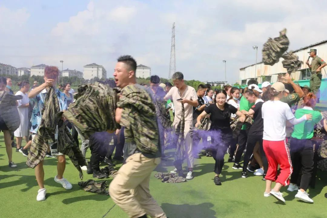 【魔训】今天团队不给你面子，明天市场就没有你的位置！,上海西点军训